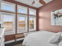 Luxury lakefront escape near Gun Lake Hotels in Barry County