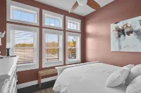 Luxury lakefront escape near Gun Lake