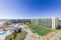 “Gulfer's Paradise” - 2bed, 2ba BEACH FRONT Condo