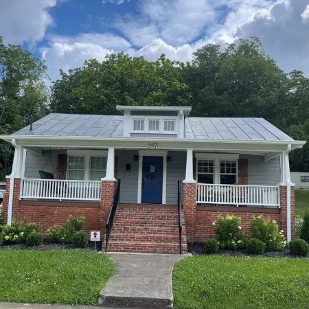 Recently updated Park Street Cottage with garage in Downtown Greeneville, TN.