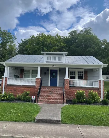 Recently updated Park Street Cottage with garage in Downtown Greeneville, TN.