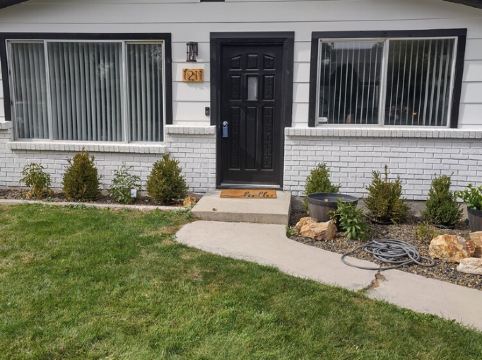 Adorable 3 Bedroom/1 Bath In Town Nampa Idaho. Arcade room!