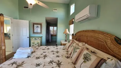 Great price!Beachfront with Stunning gulf view from this Great home with hot tub