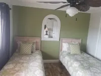 Pool/Beach View Condo