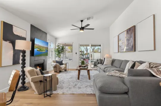 The Sunseeker near downtown Gilbert w/optional heated pool