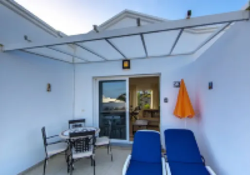 C2, en pequeño Complejo Con Piscina Comunitaria a 100m del Mar