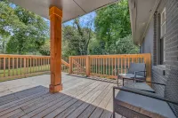 Stylish Duplex Near East Lake Golf Course (Unit B)