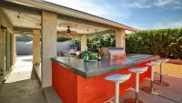 Fully licensed pool home w/outdoor kitchen.