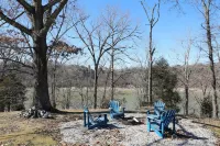 Spacious 5-Bedroom Home on Lake Cumberland! Hotels in Burnside