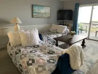 Expansive Ocean View: Luxury,  Comfort, at the Beach, Family & Budget Friendly! Outer Banks附近的飯店
