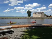 Boating/Fishing Gem #2 on Oneida Lake, near Bridgeport, NY. - Wi-Fi