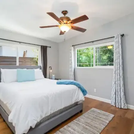 Close to Downtown! Gorgeous MidCentury w/fire pit