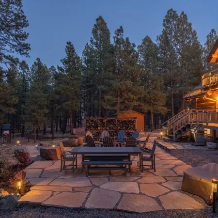 Private Cabin – Whispering Pines, Wildlife, Trails, 5-Acres & Starry Skies