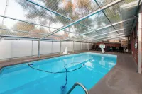 Spacious ~ King Beds ~ Pool ~ Spa~ Mountain View’s