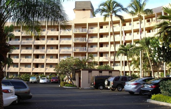 Welcome to Azure Bay, luxury oceanfront condo