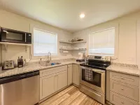 2BR 2Bath - Swamp Rabbit Trail Resort Hotels in Parker