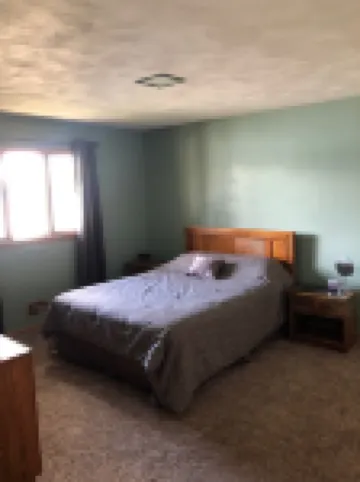 Beautiful walkout lakefront property - Location, Location, Location!!! Hotels in Fairmont