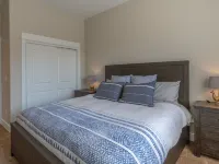 Modern Victor Town Home with Hot Tub and AC Hotels in Victor