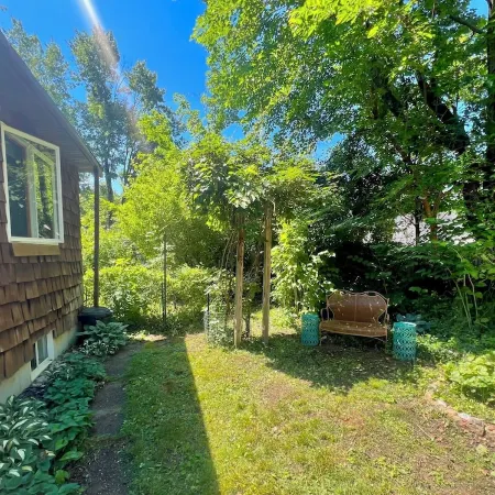 Spacious Spring Lake Retreat • Beach Access • Sleeps 8 • Family & Pet Friendly