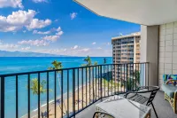 Beautiful Oceanfront Studio Condo located at The Valley Isle Resort