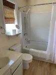 1 BR CONDO ACROSS ST FROM BEACH. 7 NIGHT MINIMUM JUNE 1 TO AUGUST 31