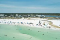 NEW LISTING ★ WATERFRONT ★ FIREPIT