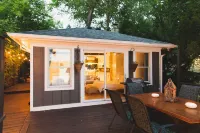 Dreamy lakefront cottage - 20 min from Ann Arbor!