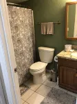 1 bedroom condo, close to the airport Ground Level