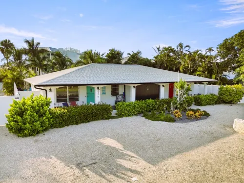 Salty Harbor AMI pool retreat near the Beach