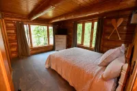 Direct Access to Trail 5, Sleeps 12, Private Lake and Trails!