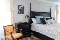 Charming country guest cottage eight miles from downtown Athens and UGA Hotels near Georgia Square Mall