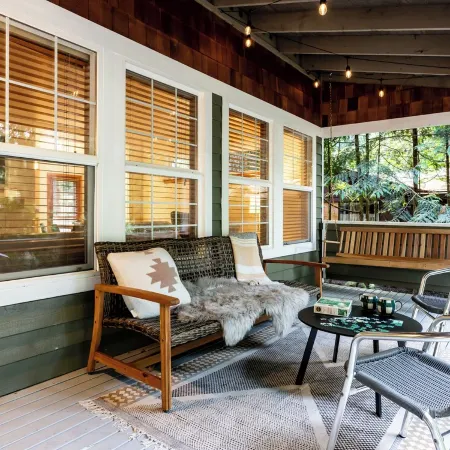 Charming cozy cottage in beautiful surroundings minutes from outdoor adventures.