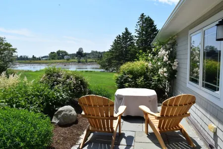 Elegant oceanfront home on Bass Harbor close to Acadia National Park