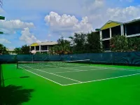 Spacious Resort Condo on Lake 10 Min from Disney-Fab Amenities100+ 5 Star Review