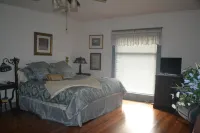 Historic Victorian - 1 Hour N of Nashville - 3-Star