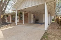 Boho BnB ~ Walk to Cherry/Pickwick & MSU