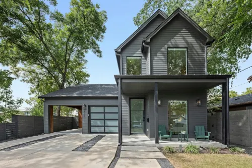 Luxury Escape in Austin’s Iconic Bouldin Creek Perfect Location + Private Pool!