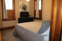 Perfect Rating DT Home! Walk to Beach, Eats and More! 5 Min. to Road America! Hotel a Elkhart Lake