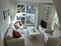 Exclusive apartment on two floors near the beach with a fireplace Hotéis em Zingst