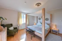 Birkeneck 2 (1st floor), castle view dream holiday apartment