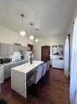Luxurious Marble bath & kit1 bedroom condo WiFi DAYTON 2 min downtown 5 min UD