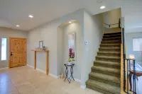 +Lake View House+ Walk to private sandy beach. Private lake access. Hotel a Lake Elsinore