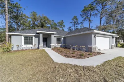NEW Build--12min WEC Horses, 17min FAST, 42min Silver Springs State Park. 4beds. Hotels near Spruce Creek Preserve Guard