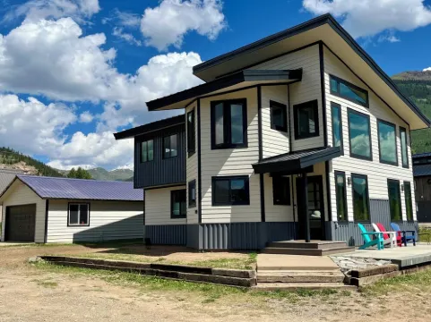 Beautiful Views on the Animas river in Silverton