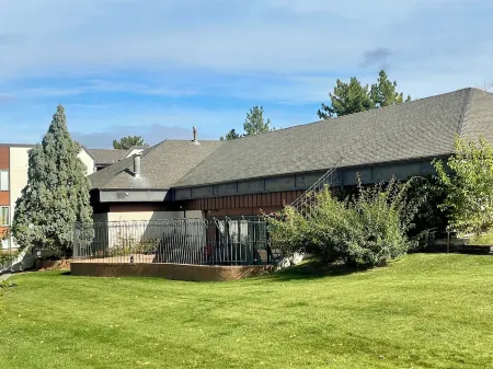 Quiet Top Floor Apartment with Indoor Pool
