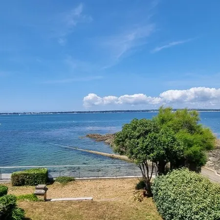 Superb Beach Front Apartment in Concarneau