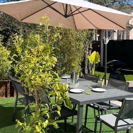 Air-conditioned apartment - All comforts - with garden and parking space