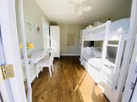 Immaculate House Steps from Manasquan Beach