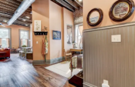 The Loft on the Square Hotels in Menard County