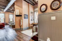 The Loft on the Square Hotels in Menard County